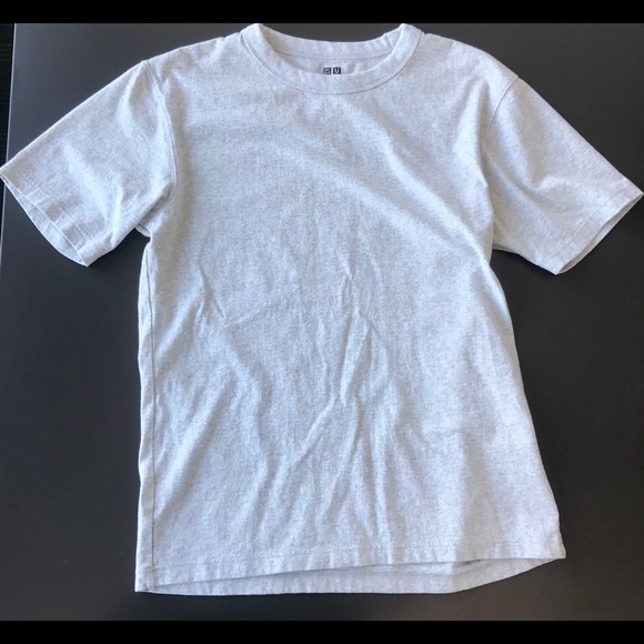 Uniqlo Gray T-shirt - Picture 1 of 1